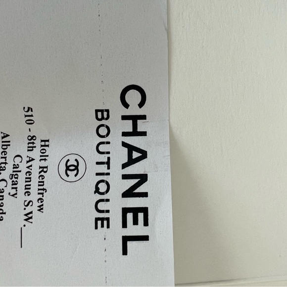 Black Chanel wallet on a chain - Picture 10 of 12